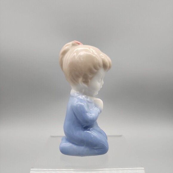 Vintage Praying Little Girl Blue Nightgown Red Bow Japan Porcelain Figurine - Picture 4 of 14